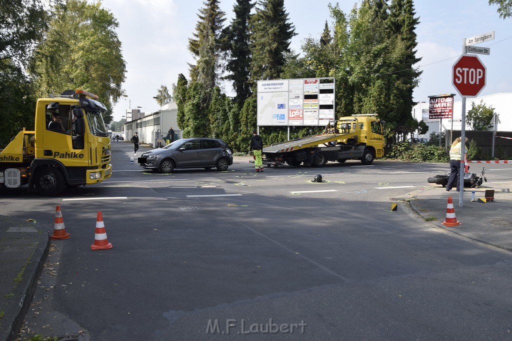 Schwerer Krad PKW Unfall Koeln Muelheim Am Springborn Cottbuserstr P129.JPG - Miklos Laubert